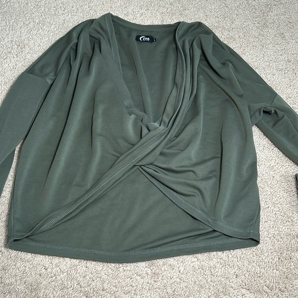 Zyia Wrap Croptop Shirt